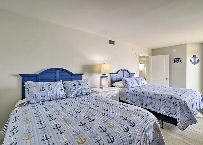 Luxury Oceanfront Condo With Resort Amenities!